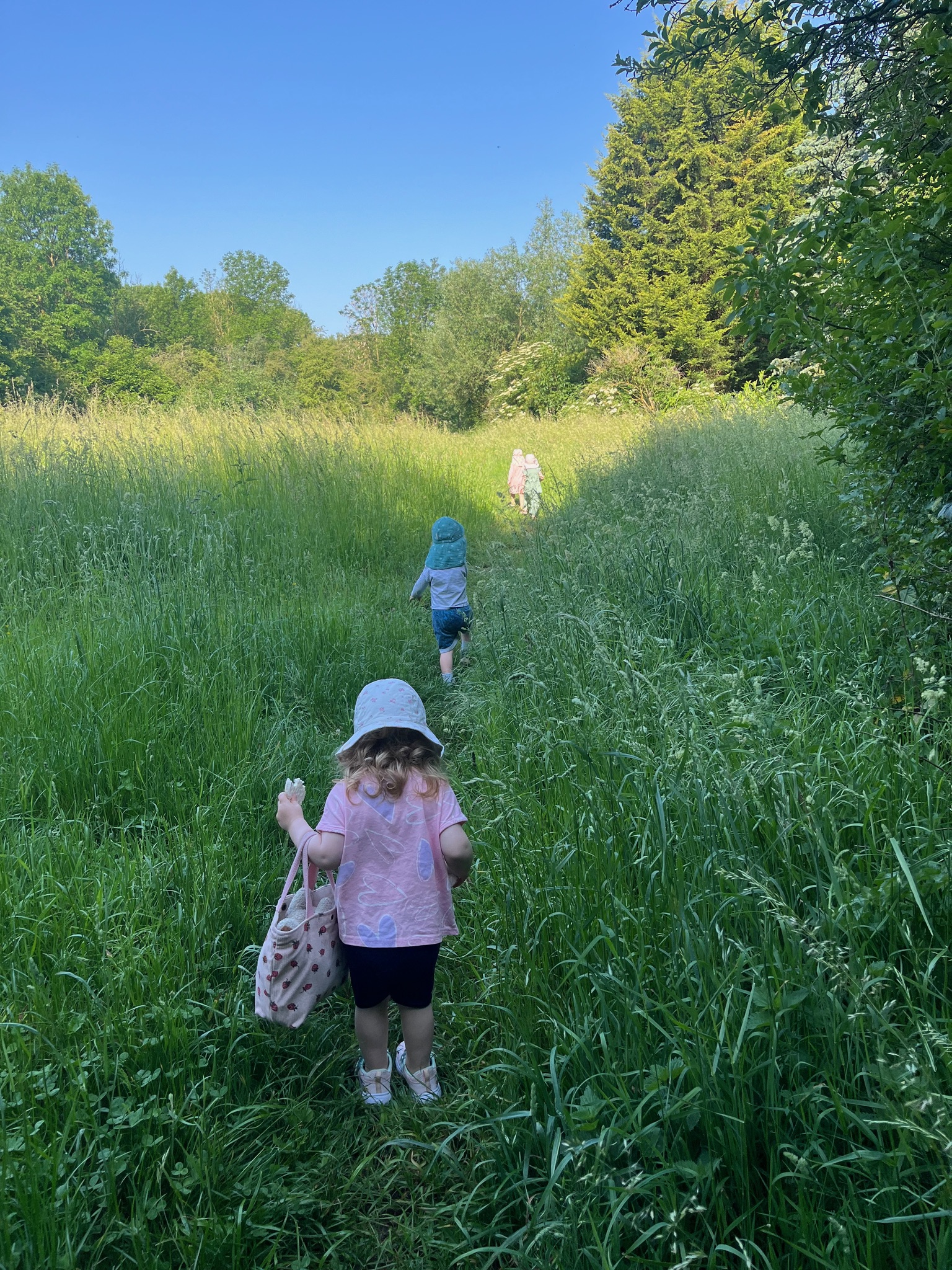 Natur entdecken mit der Tagesmutter